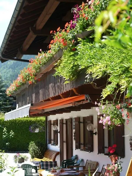 Guest house Gaestehaus Taubensee Hotel Oberwoessen