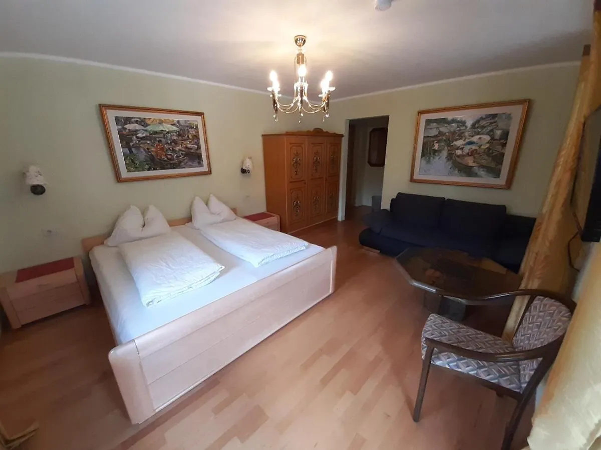 Gaestehaus Taubensee Hotel Oberwoessen